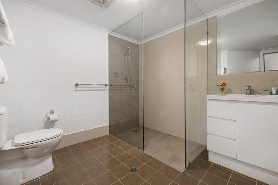 Oxley Court Serviced Apartments Canberra Buitenkant foto