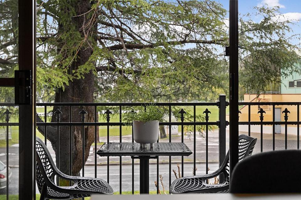 Oxley Court Serviced Apartments Canberra Buitenkant foto