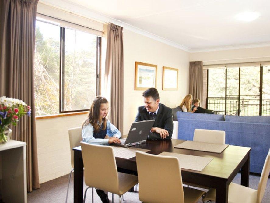 Oxley Court Serviced Apartments Canberra Buitenkant foto
